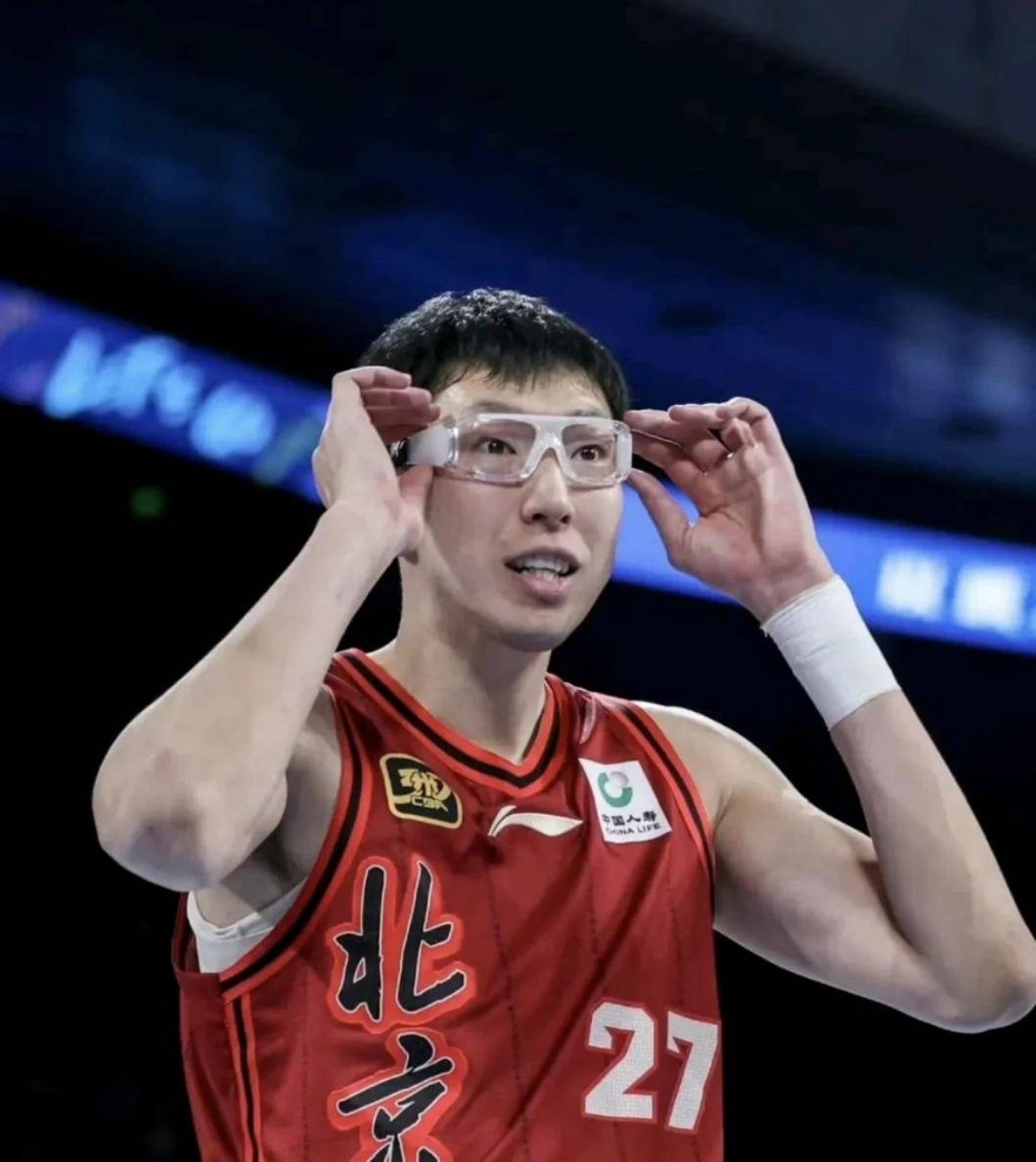 包含转折点！广厦男篮绝杀压哨，意甲加时末段攻防权衡，赛场秩序良好，心理建设被强调的词条