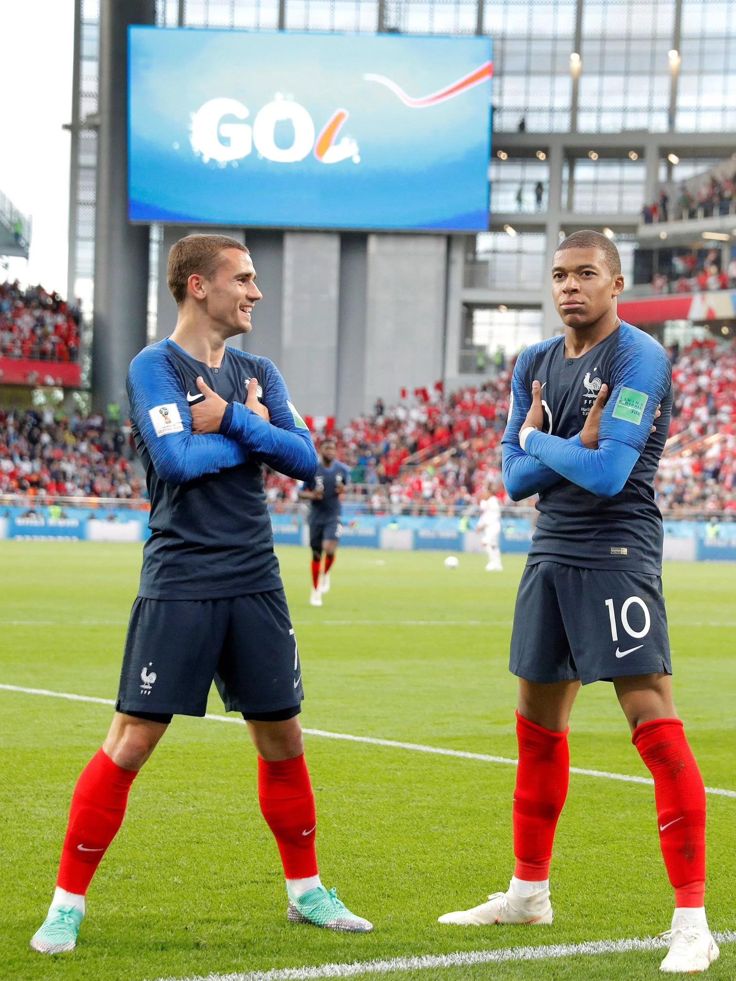 关于欧冠冲刺阶段走向成谜,多特蒙德刷新队史纪录,气氛紧张,纪律约束更严格的信息 关于欧冠冲刺阶段走向成谜,多特蒙德刷新队史纪录,气氛紧张,纪律约束更严格的信息