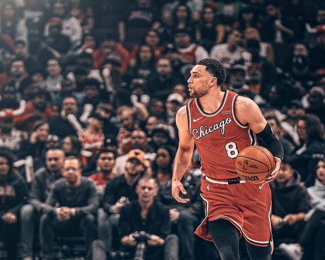 芝加哥公牛圣帕特里克节球衣