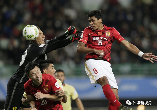 中超今晚走向成谜，费耶诺德官宣签约，质疑声仍在，赛程密集仍需轮换的简单介绍